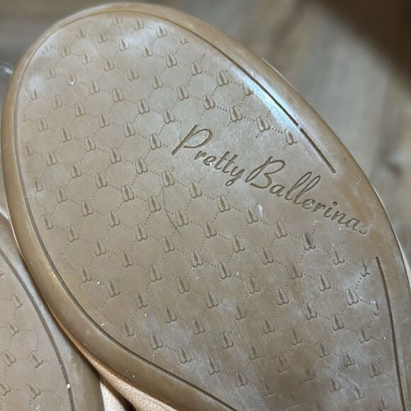 Pretty Ballerinas Flats - Picture 4 of 7